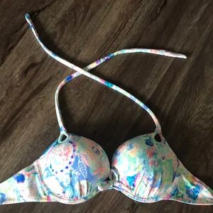 Victoria Secret Bombshell bathing suit top 34C